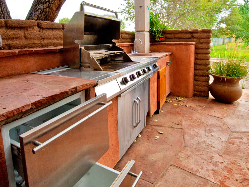 The Ultimate Outdoor Kitchen Buyer's Guide