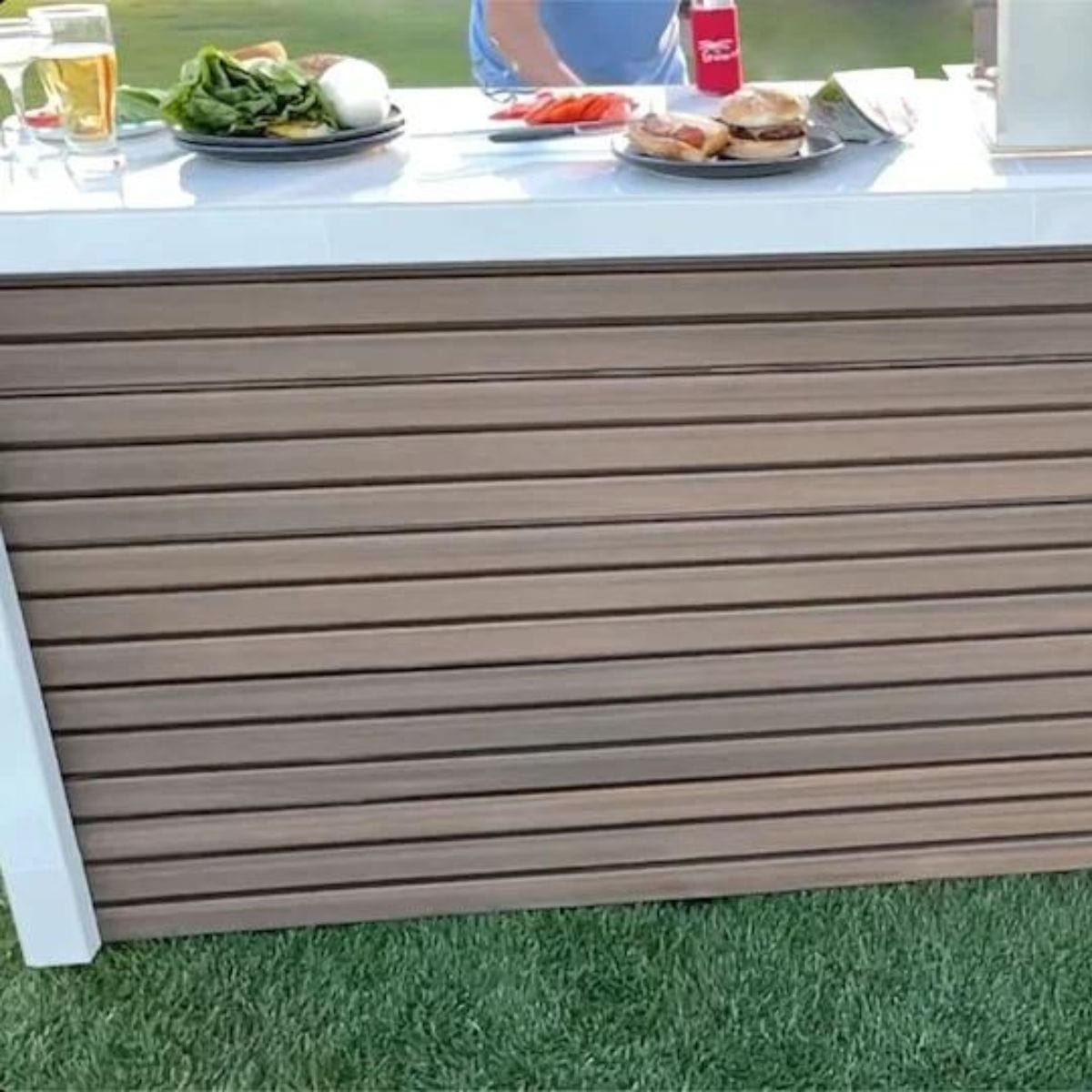 Oversized Porcelain&nbsp;Tile Slab With Waterfall Edge