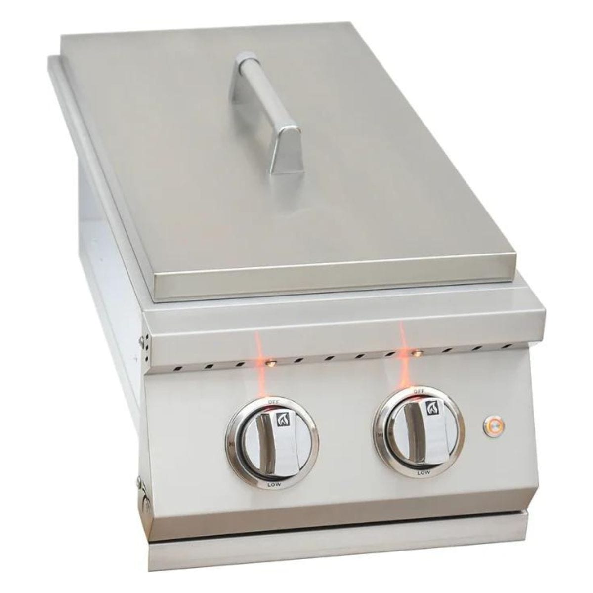 The stainless steel cover protects the burner when not in use