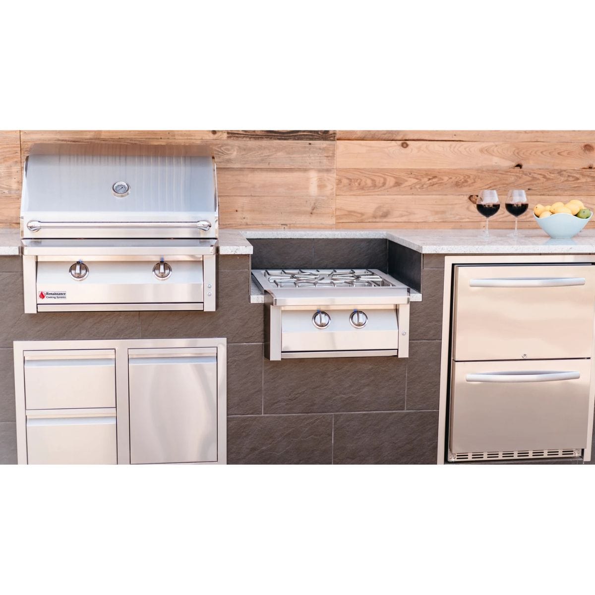 The RCS 30" ARG Built-In Grill has a spring loaded hood.